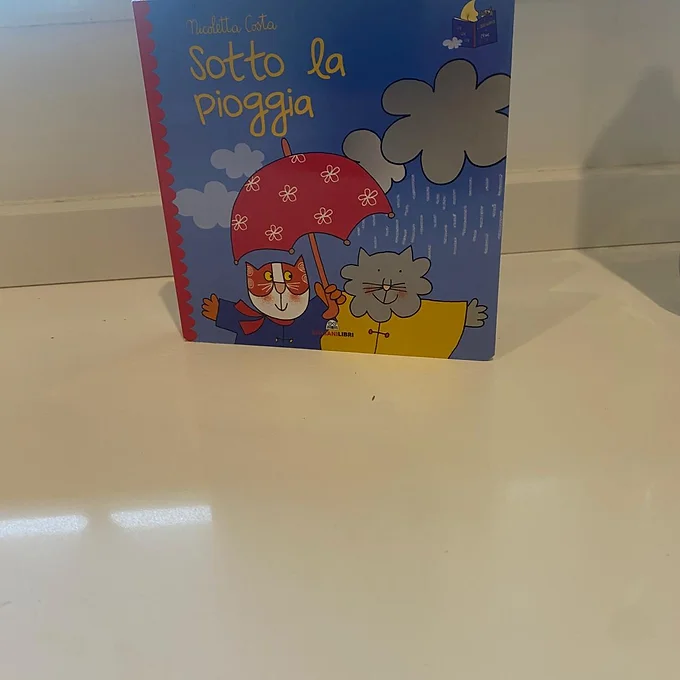 Sotto La Pioggia – Albo Illustrato Sensoriale per Bambini